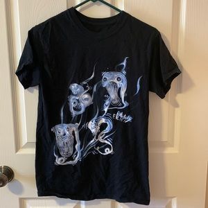 Billie Eilish black small tee.